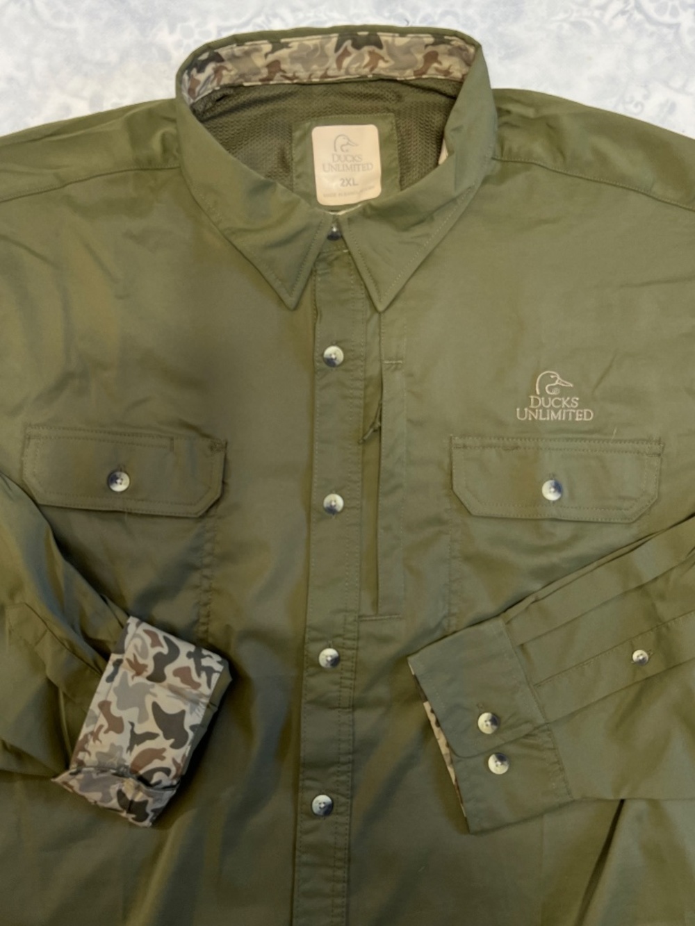 Ducks Unlimited Shirt Men's 2XL Olive Green Fishing Hunting Vented Roll Tab Logo